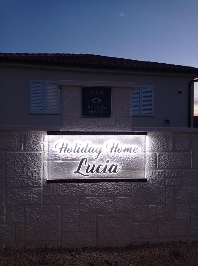 Holiday Home Lucia ロゾヴァック エクステリア 写真