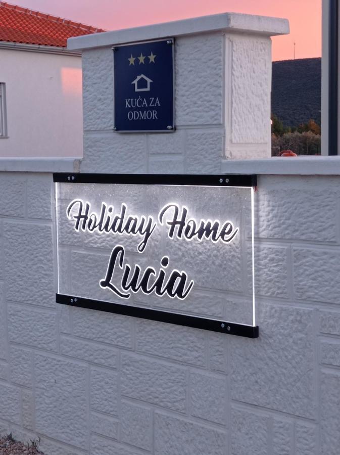 Holiday Home Lucia ロゾヴァック エクステリア 写真