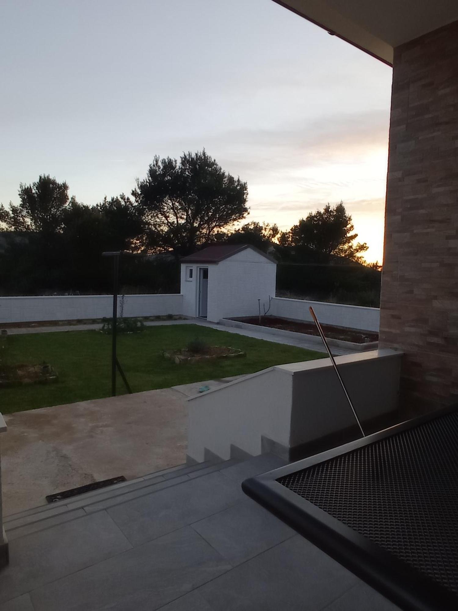Holiday Home Lucia ロゾヴァック エクステリア 写真